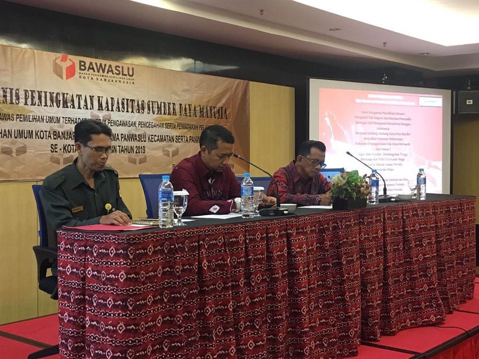 Bawaslu Kota Banjarmasin Adakan Bimtek SDM untuk Meningkatakan Kapasitas.