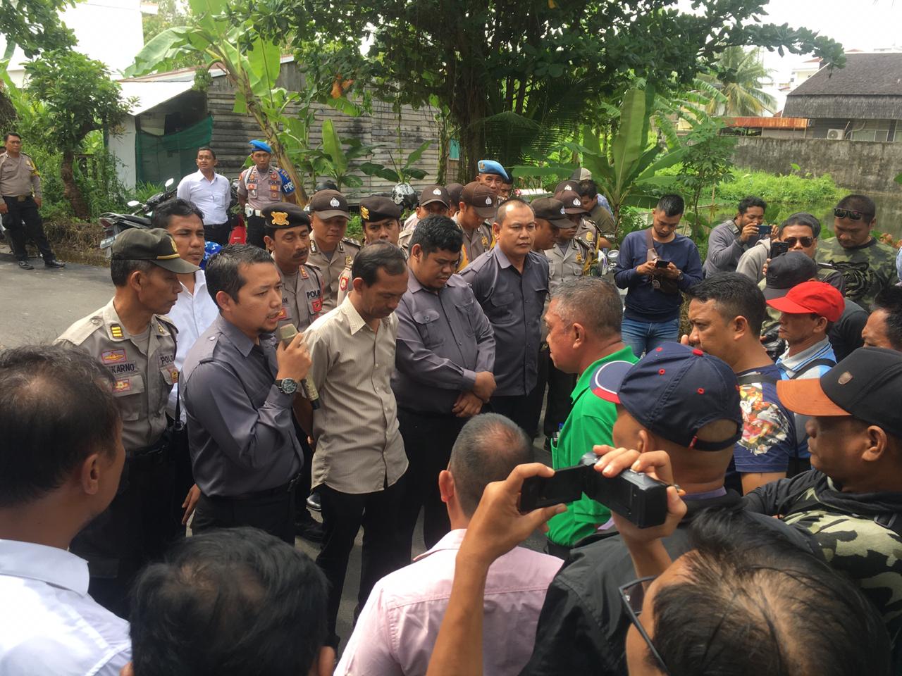 Bawaslu Kota Banjarmasin Diserbu puluhan LSM