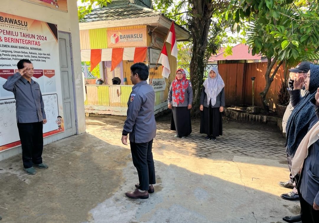 Pejabat dan Staf Bawaslu Dimotivasi dan Diimbau Tetap Jaga Soliditas---