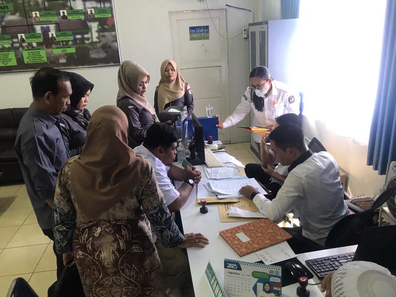 Pengawasan Kesesuaian dan Keabsahan Dokumen Persyaratan Bacaleg Kota Banjarmasin