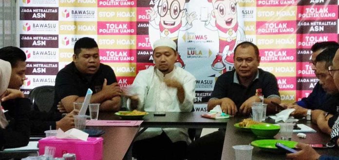 Bawaslu Beraksi Tertibkan APK