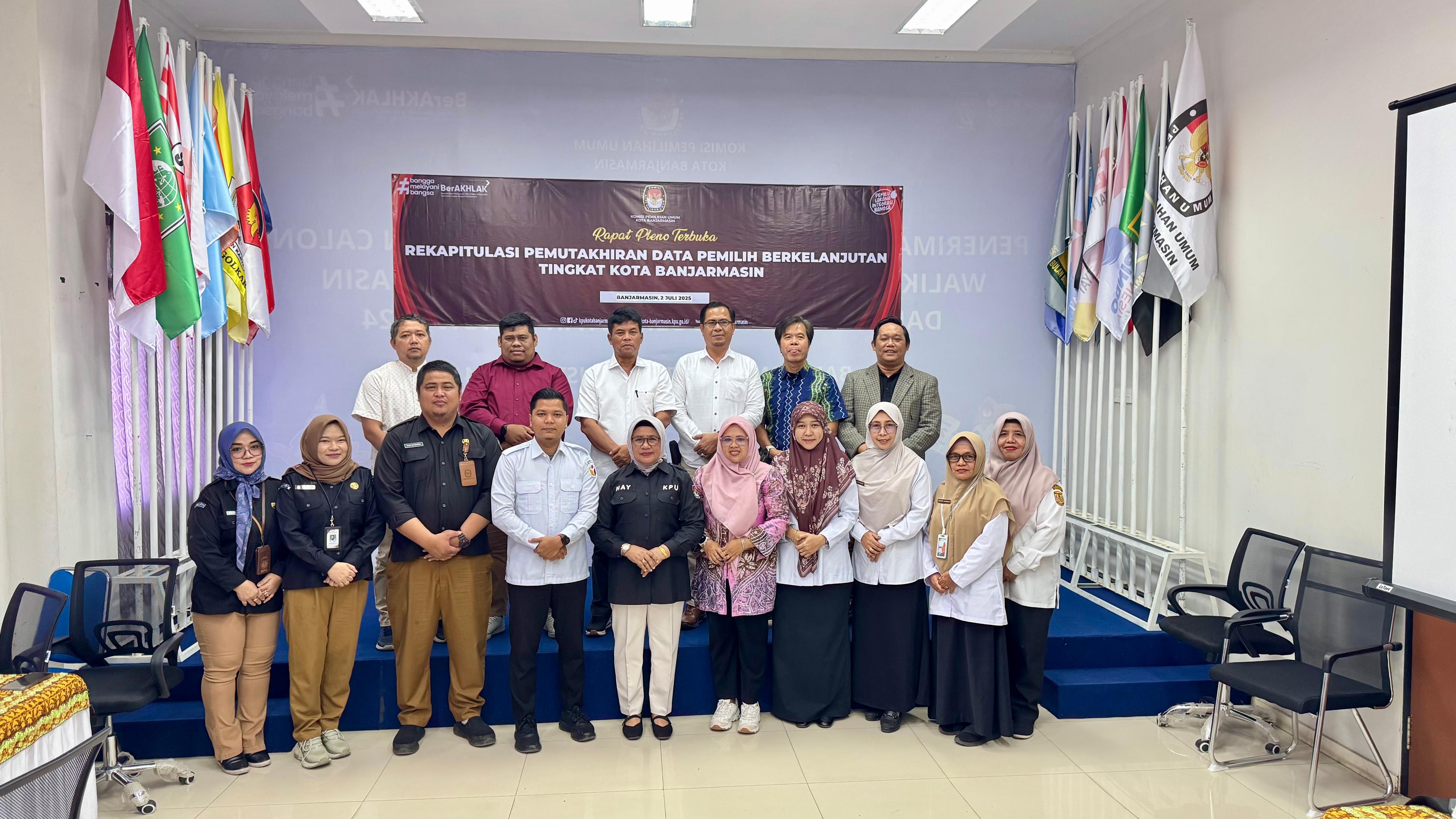 Rapat Pleno Terbuka Rekapitulasi di KPU Kota Banjarmasin