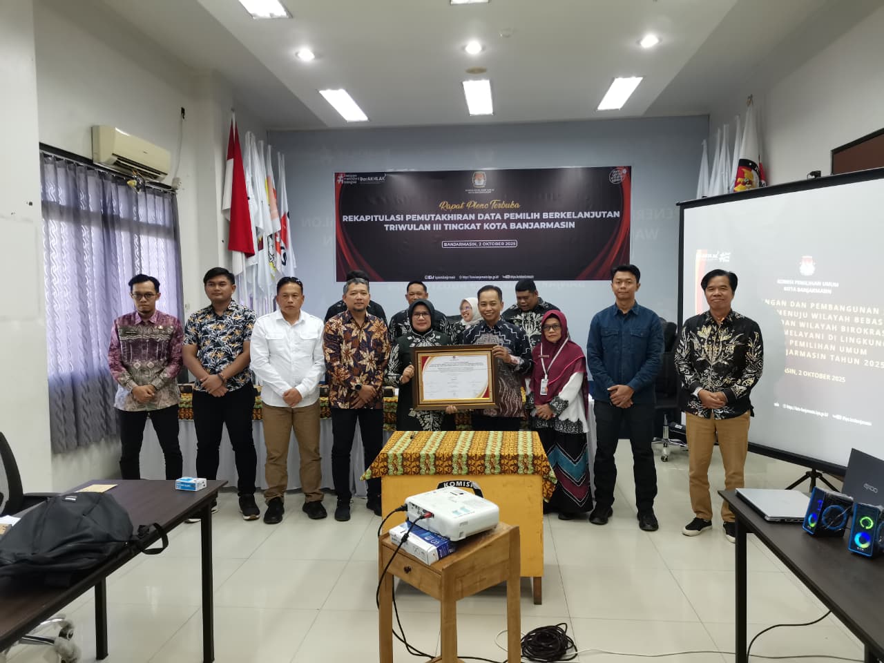 KPU Kota Banjarmasin Komitmen Zona Integritas Menuju WBK dan WBBM