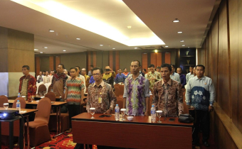 Bawaslu Kota Banjarmasin dan Panwaslu Kecamatan se-Kota Banjarmasin menghadiri acara Pelaksanaan Bimbingan Teknis Peningkatan dan Pengembangan Kapasitas SDM Pengawas Pemilu