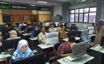Hari Ini Calon Panwascam Tes Socrative