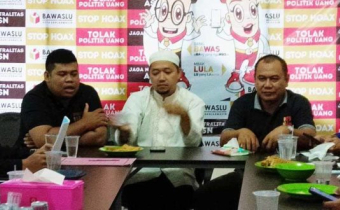 Bawaslu Beraksi Tertibkan APK